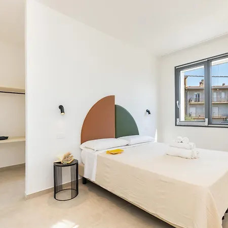 Via Tirso & 3*